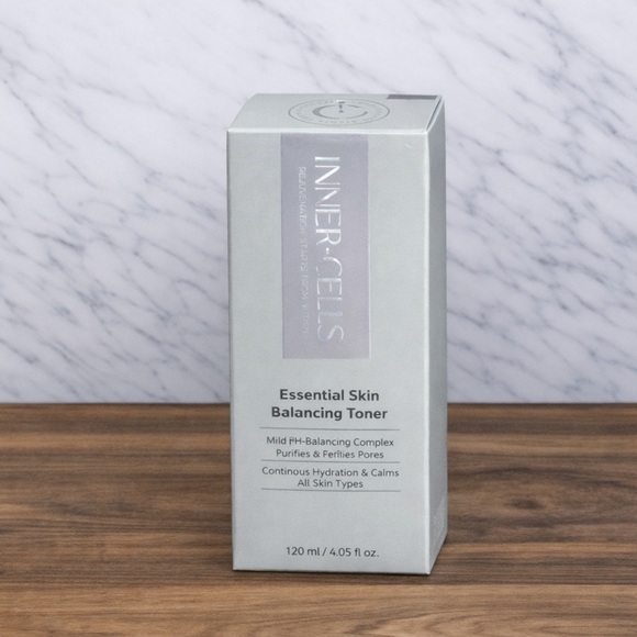 Essential Skin Balancing Toner - Silver